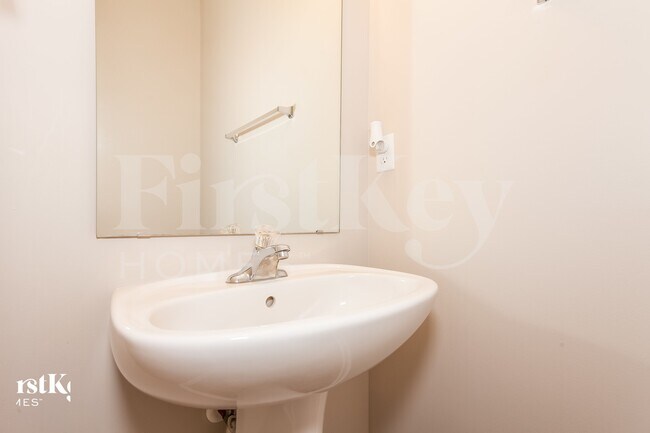 Building Photo - 1737 Larne Cir