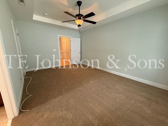 Building Photo - Beautifully Appointed Home in Clemmons