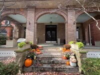 Building Photo - 815 Neil Ave