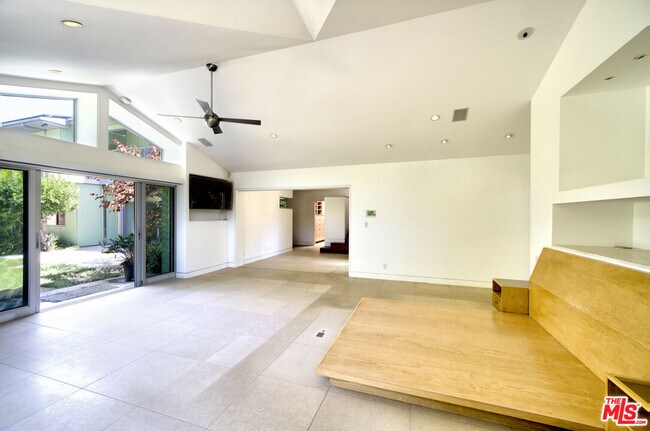 Building Photo - 6000 Philip Ave