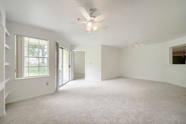 Building Photo - 7270 Westpointe Blvd