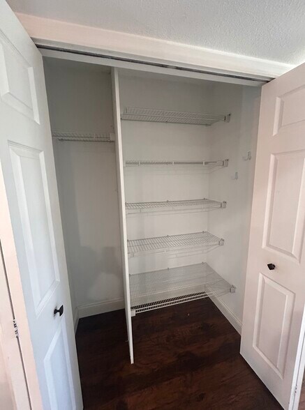 Building Photo - 5428 Swift Rd