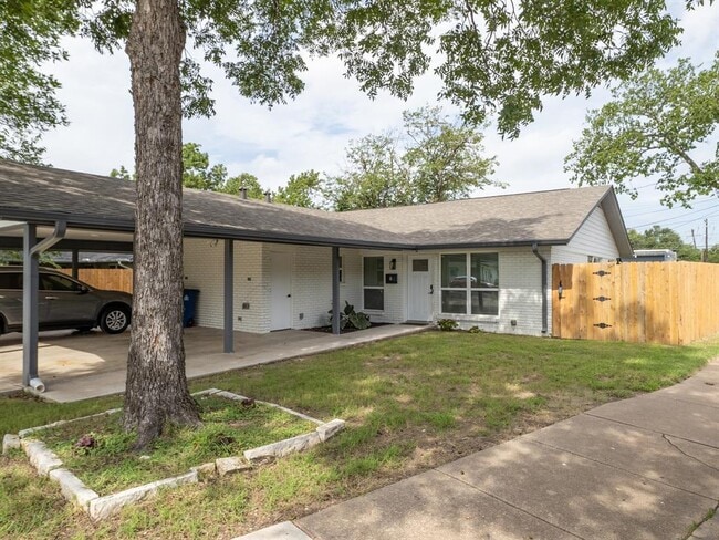 Building Photo - 8314 Bowling Green Dr