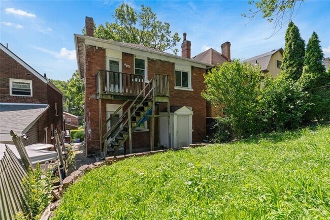 Building Photo - 2450 Starkamp St
