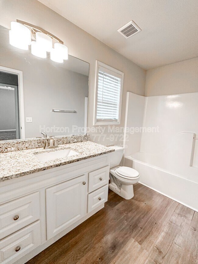 Building Photo - 3230 Century Dr