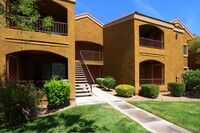 Building Photo - 950 Seven Hills Dr