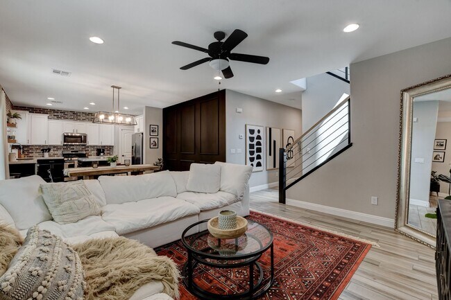 Building Photo - Providence Las Vegas 3 Bed and 3 Bath Home with Gated Community, Modern Upgrades & Resort-Style A...