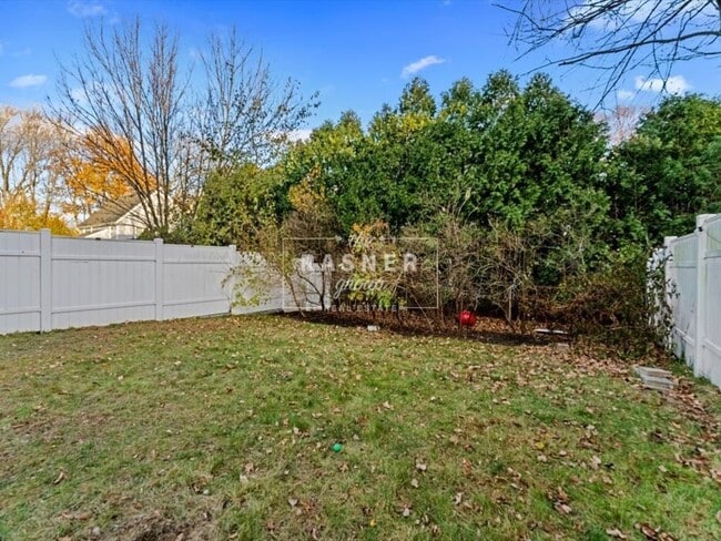 Building Photo - 17 Beacon St