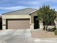 Building Photo - North Phoenix Beauty 4bed + den 3bath clos...