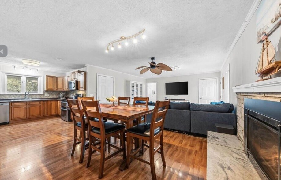 Building Photo - 7600 Teal Dr SW