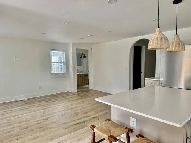 Building Photo - 2846 Appleton Ave