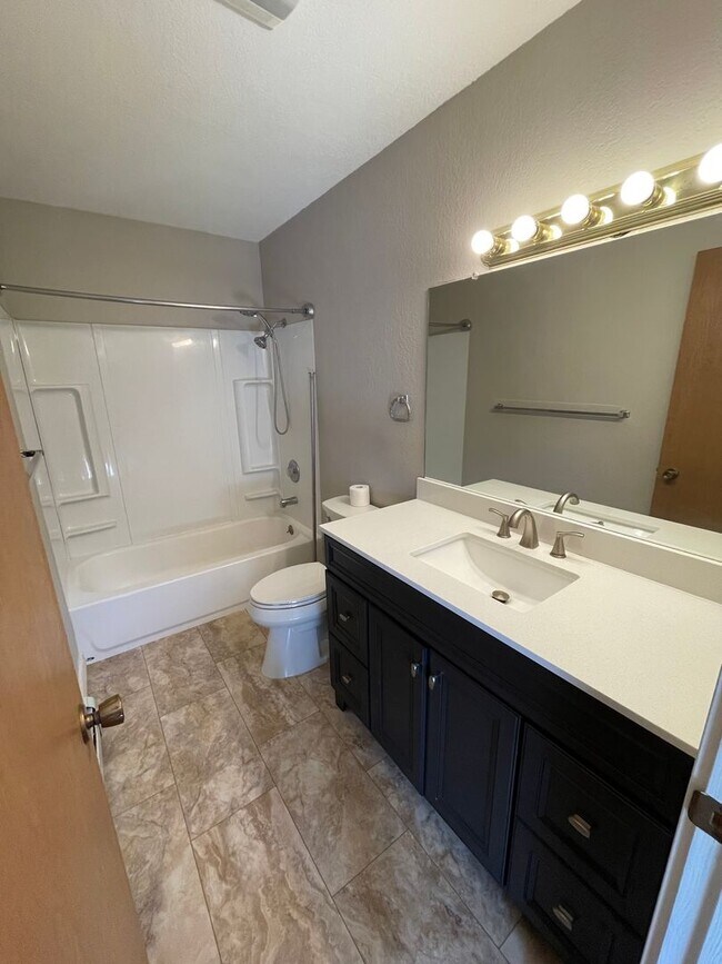 Building Photo - 3025 Cambay Ct