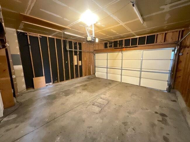 Building Photo - 8214 Steadman Dr