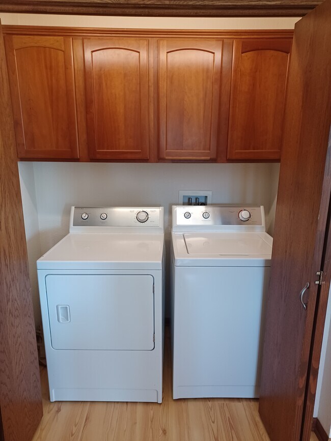 Building Photo - 118 S Heritage Dr