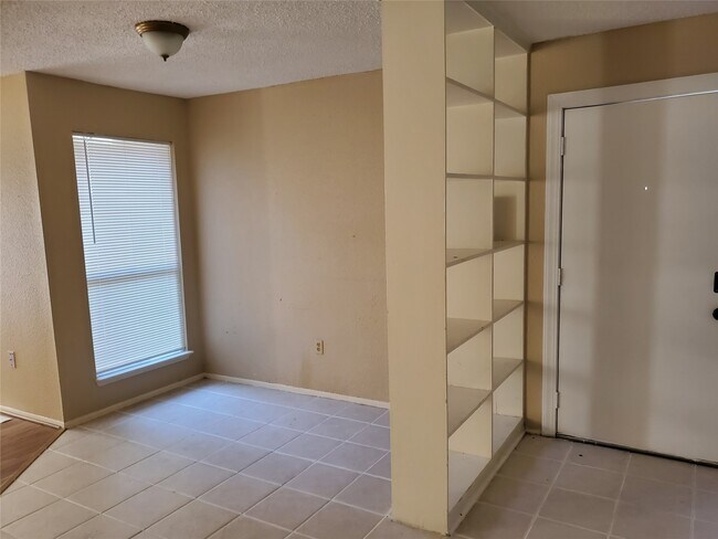 Building Photo - 6701 Sands Point Dr