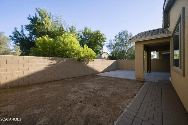 Building Photo - 5643 E Alder Ave