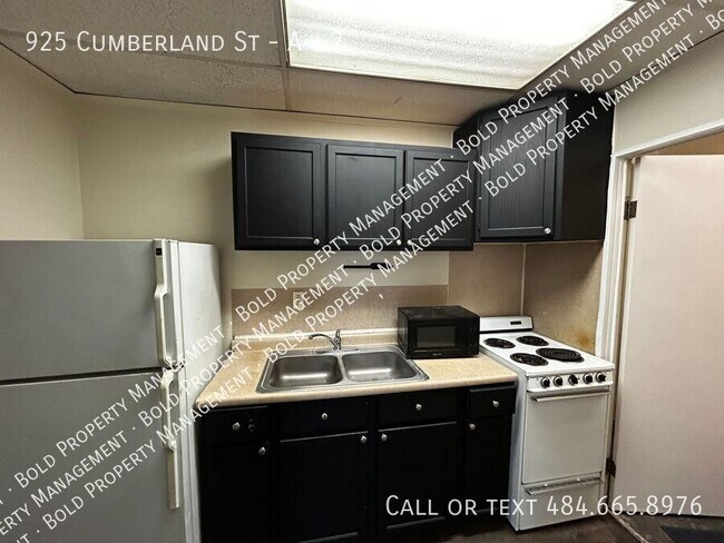 Building Photo - 925 Cumberland St