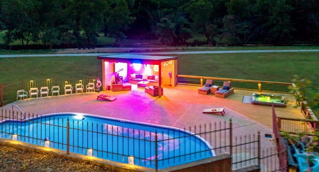 Building Photo - 1400 Prairie Creek Dr
