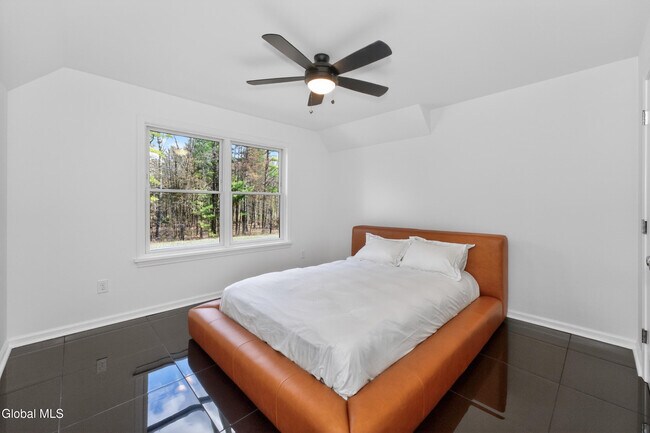 Building Photo - 622 Acland Blvd