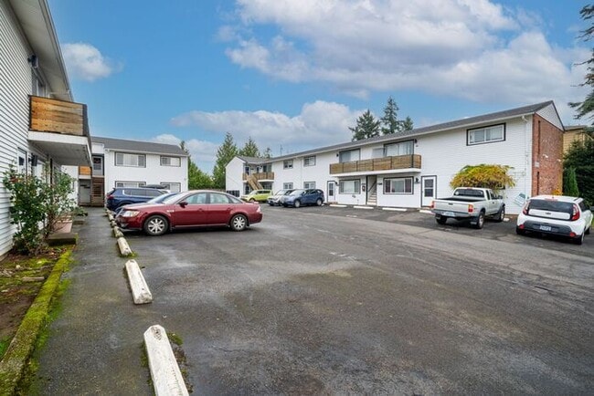 Building Photo - Remodeled 2 bedroom! $1000 VISA GIFTCARD AT MOVE IN!