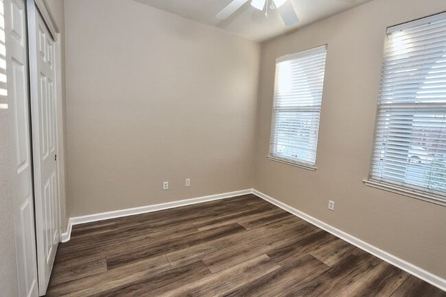 Building Photo - Beautiful 4 Bed 3 full bath Natomas Home!!