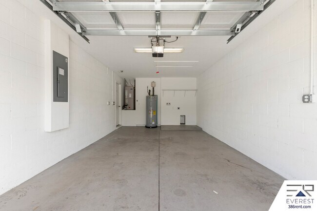 Building Photo - 25 Louisville Dr