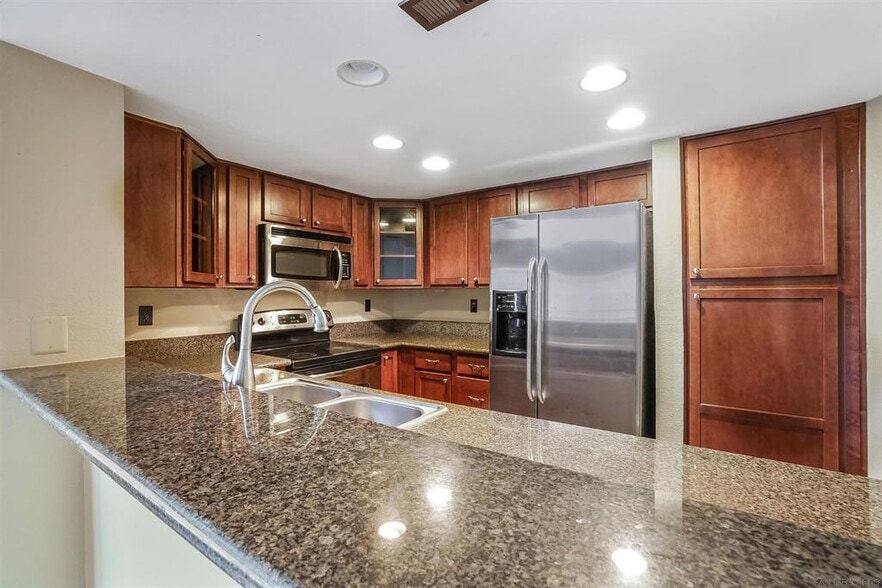 Building Photo - 15383 Maturin Dr