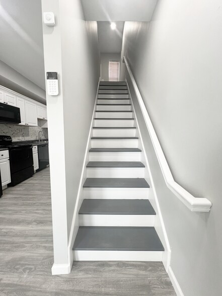 stairwell - 1806 Appleton St