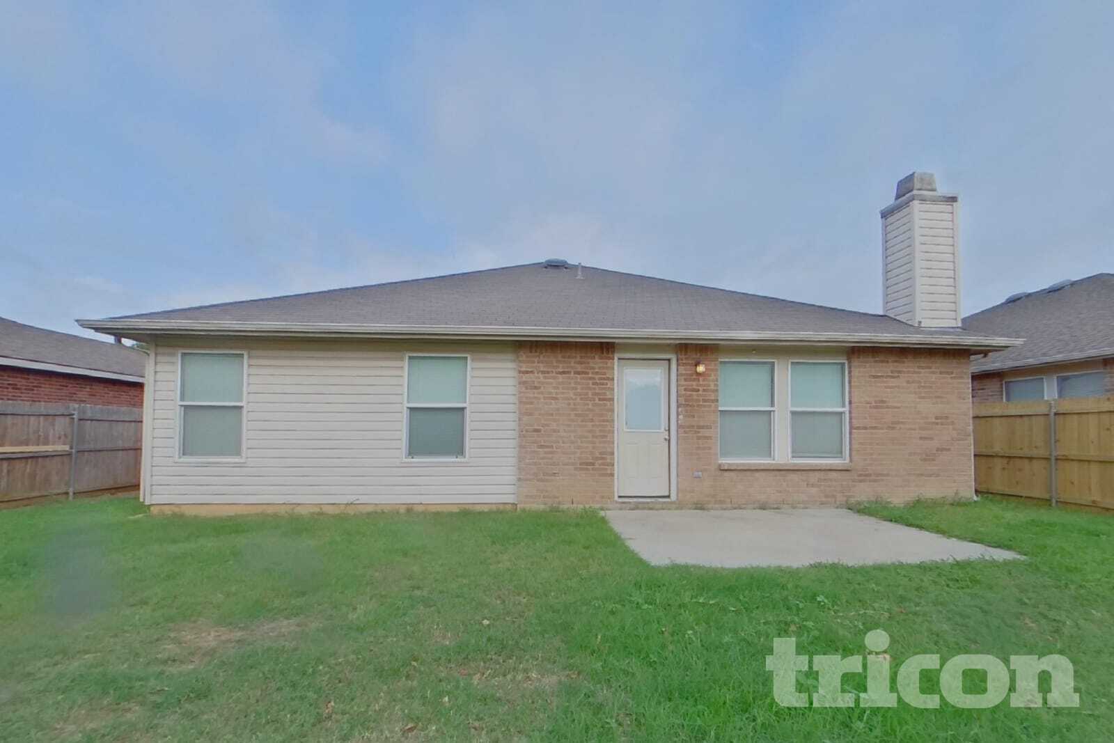 Building Photo - 16824 Pinery Way