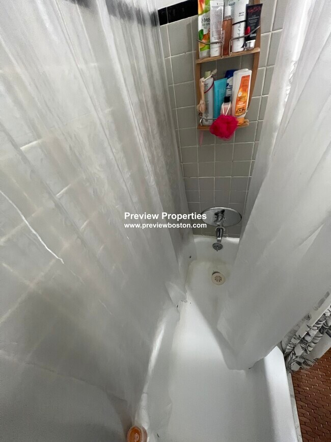 Building Photo - 99 Jackson Rd