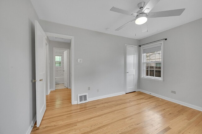 Building Photo - $2,695 - 3 Bed, 1 Bath Updated Home in Den...