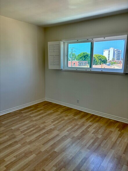 Building Photo - 229 Bicknell Ave