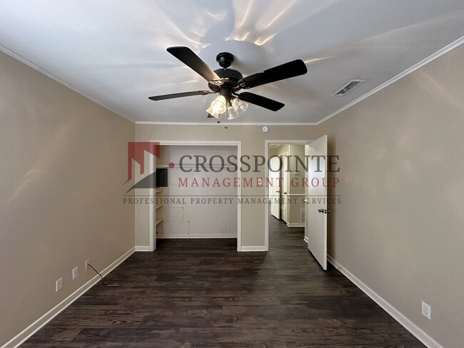 Building Photo - Tour Today! Newly Updated 3 Bedroom 2 Bath...