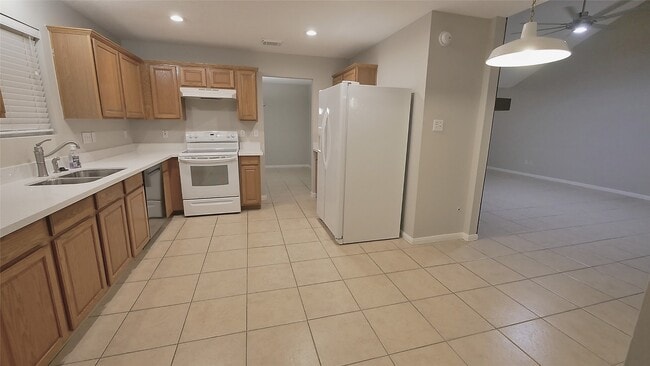 Building Photo - 1335 Hidden Canyon Rd