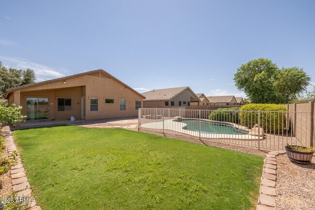 Building Photo - 3096 E Kingbird Pl