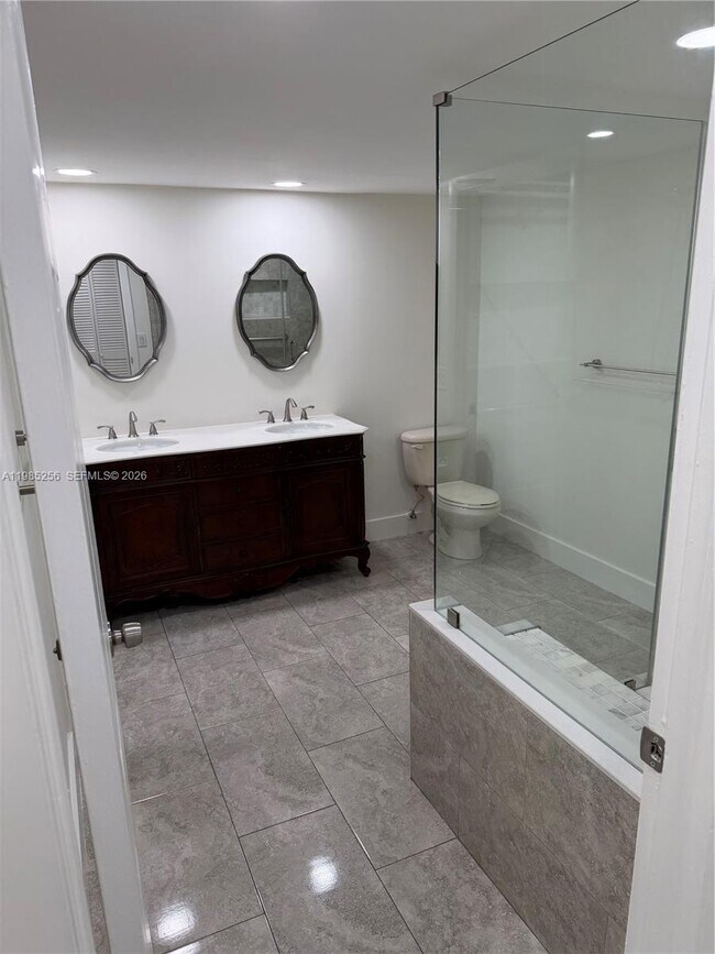 Building Photo - 7009 SW 115th Pl