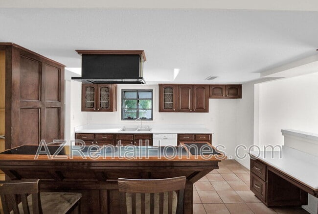 Building Photo - 1891 E Dunbar Dr