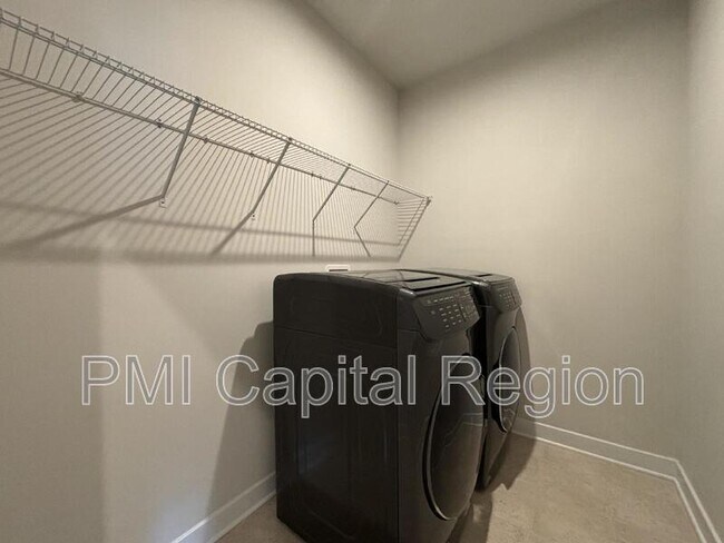 Building Photo - 1738 Whitehall Dr