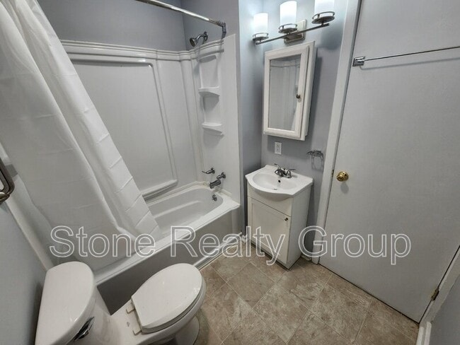 Building Photo - 2226 N 10th St