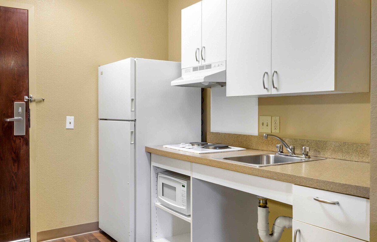 Building Photo - Furnished Studio-Providence - Warwick