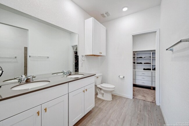 Building Photo - 32231 Escarole Bnd