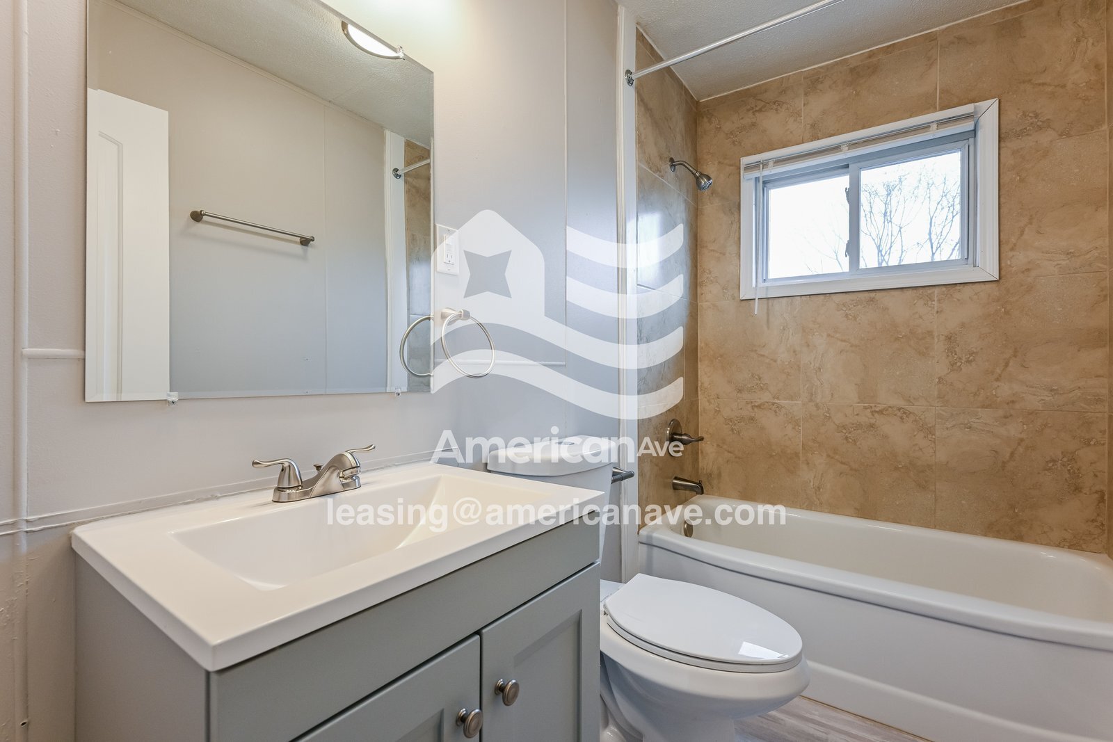 Building Photo - 933 Sycamore St