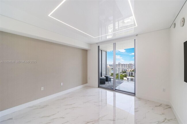 Building Photo - 300 Sunny Isles Blvd