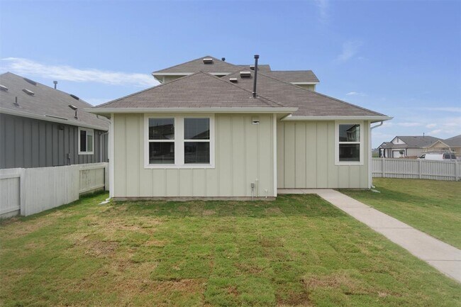Building Photo - 101 Keltic Dr
