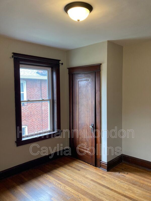 Building Photo - 5340 Bancroft Ave