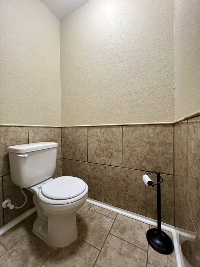 Building Photo - 7623 Eagle Park Dr