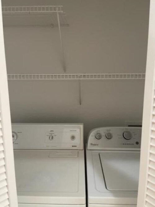 Building Photo - 2110 Los Feliz St