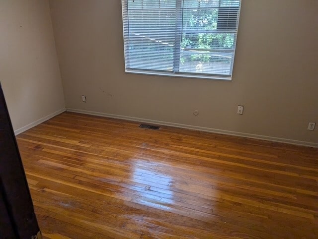 Building Photo - 2816 E 10th St