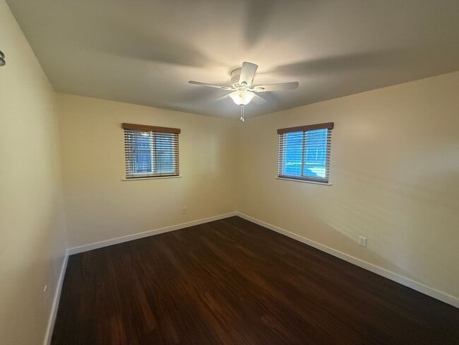 Building Photo - Stunning 2-bedroom, 1.5-bath Modern home i...