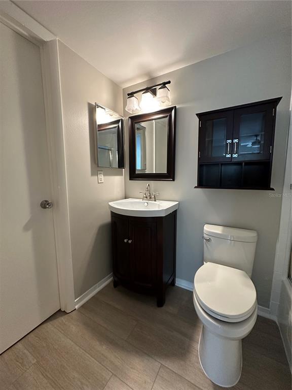 Building Photo - 6063 Village Cir S